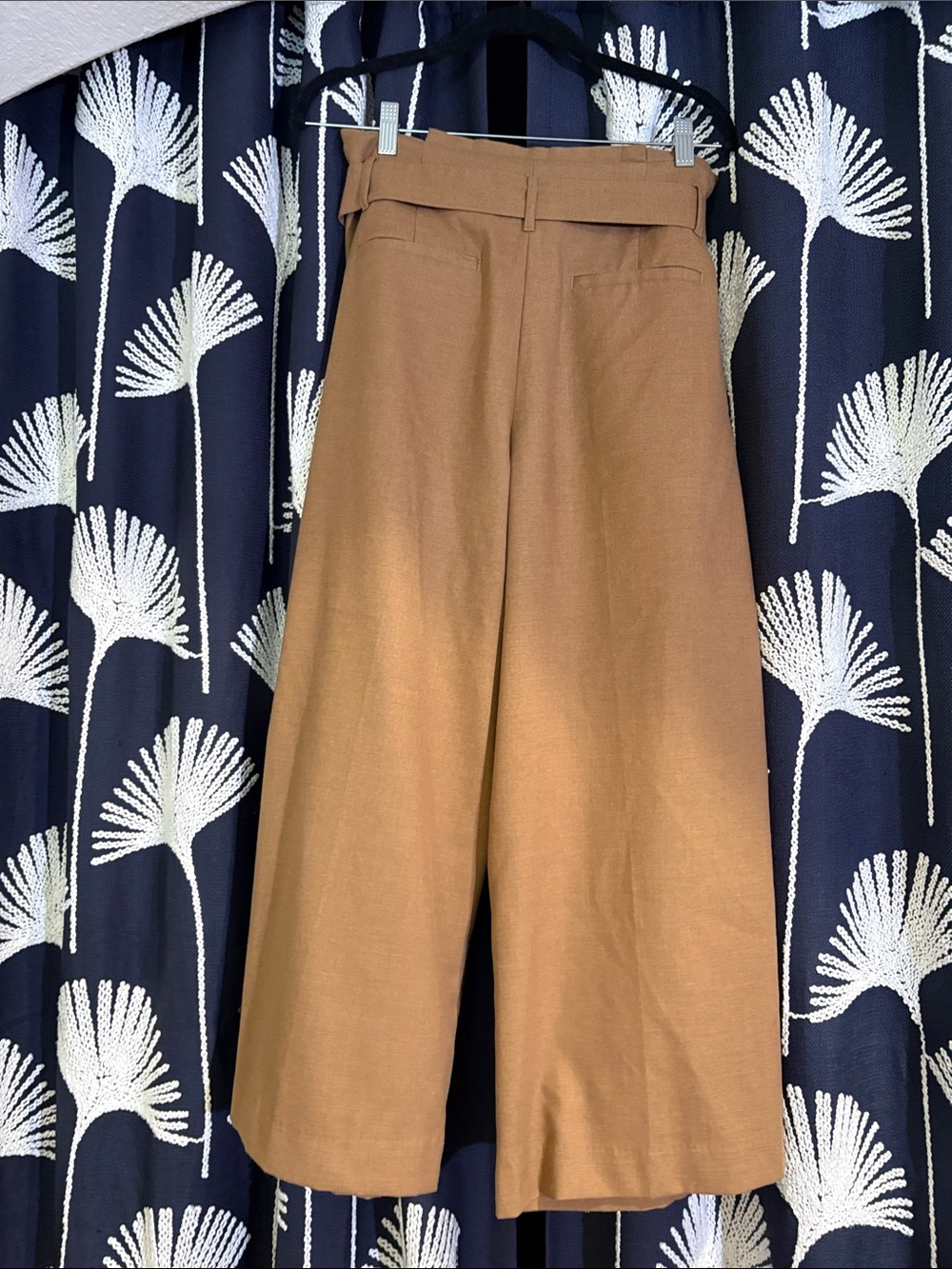 Banana Republic High-Waist Paperbag Wide-Leg Pants - Brown - Picture 2 of 3